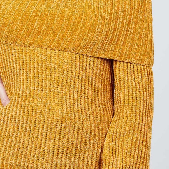 🌸Off The Shoulder Chenille Sweater - Picture 4 of 5